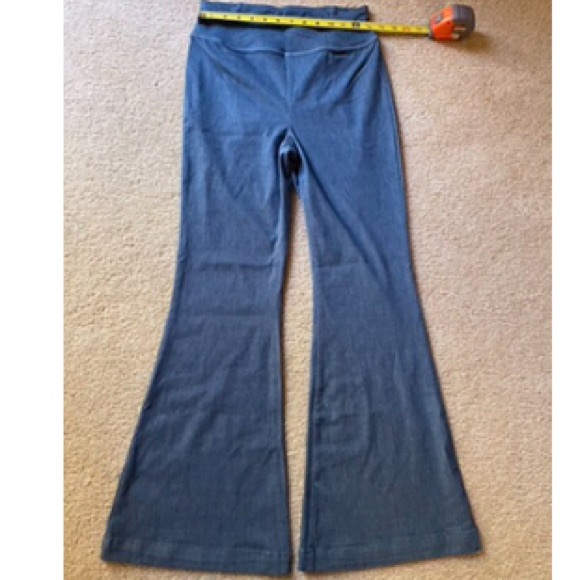 HALARA Women's Flare & Wide Leg Jeans - Blue med/petite 26x29 - Picture 8 of 11